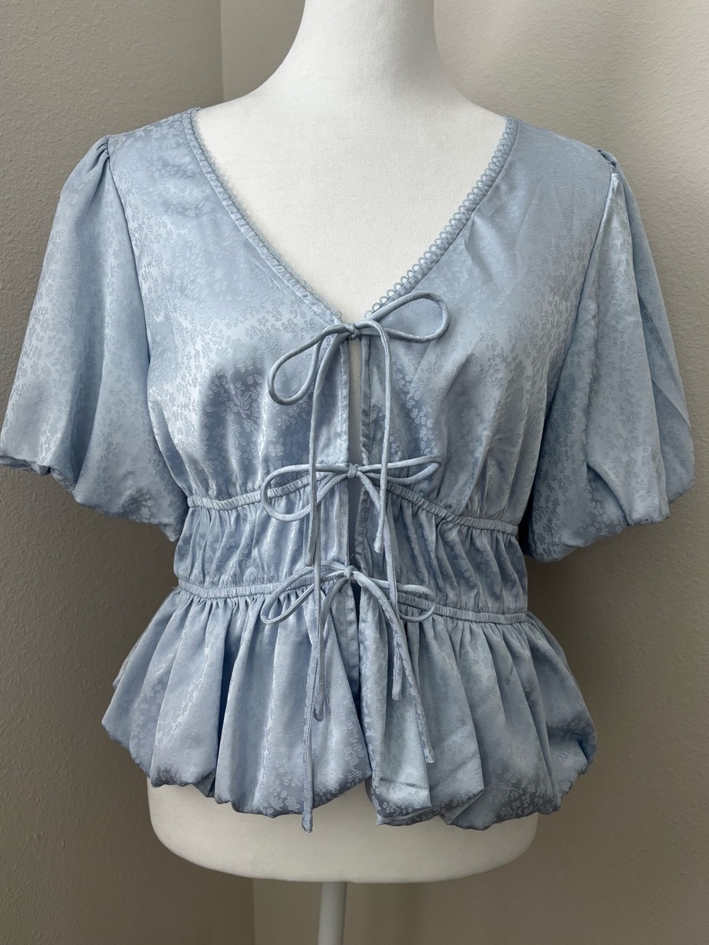 NWT: Nordstrom x ASTR the Label- Light Blue Puff Sleeve Tie-Front Peplum Top - Picture 2 of 4